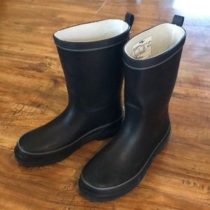 Boys rain boots